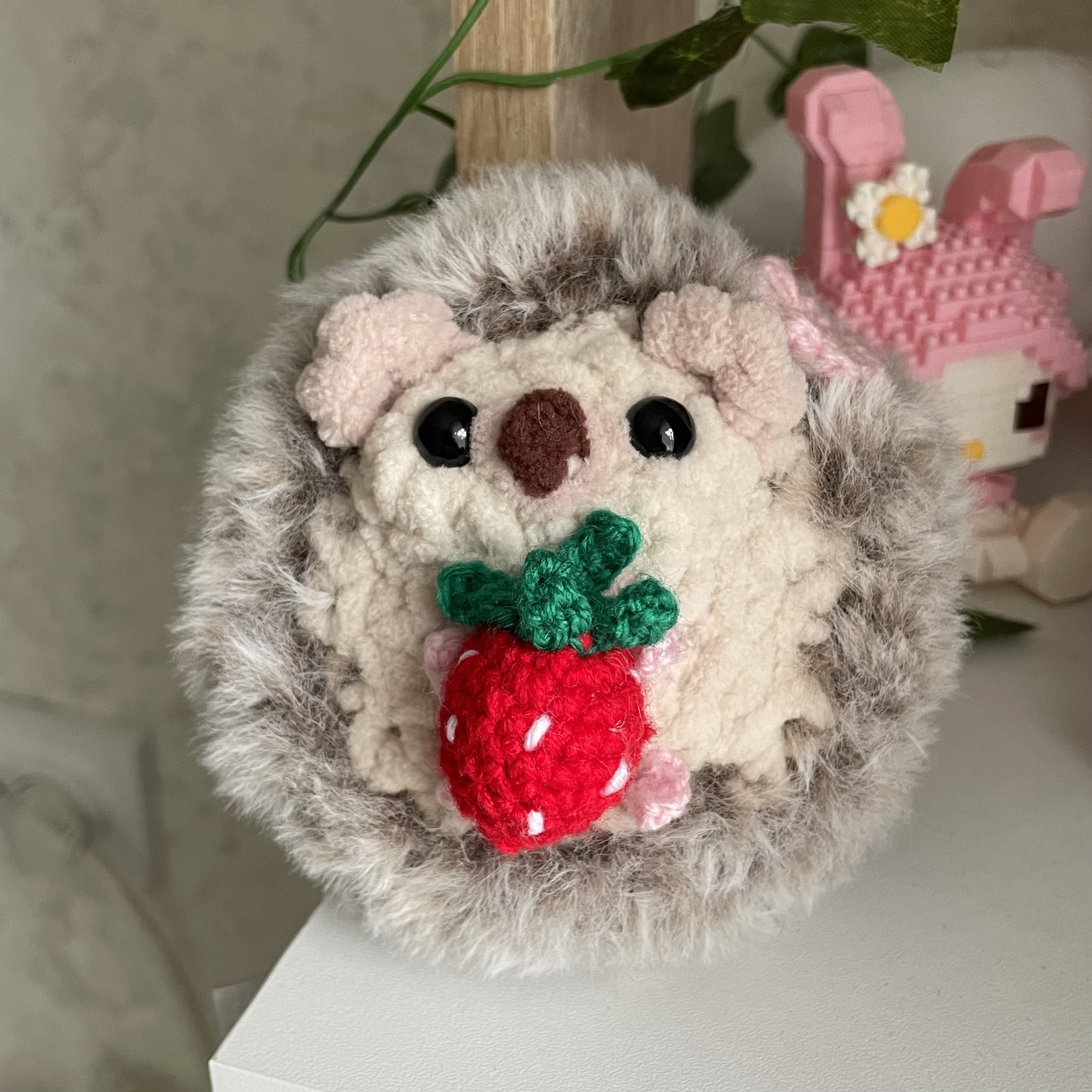 ёжик с клубничкой 🍓